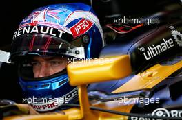 Jolyon Palmer (GBR) Renault Sport F1 Team RS17. 15.09.2017. Formula 1 World Championship, Rd 14, Singapore Grand Prix, Marina Bay Street Circuit, Singapore, Practice Day.