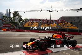 Daniel Ricciardo (AUS) Red Bull Racing RB13. 15.09.2017. Formula 1 World Championship, Rd 14, Singapore Grand Prix, Marina Bay Street Circuit, Singapore, Practice Day.