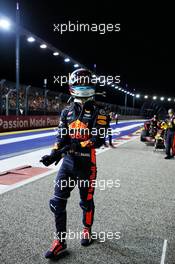 Daniel Ricciardo (AUS) Red Bull Racing on the grid. 17.09.2017. Formula 1 World Championship, Rd 14, Singapore Grand Prix, Marina Bay Street Circuit, Singapore, Race Day.