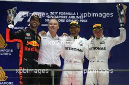 1st place Lewis Hamilton (GBR) Mercedes AMG F1 W08, 2nd place Daniel Ricciardo (AUS) Red Bull Racing RB13 and 3rd place Valtteri Bottas (FIN) Mercedes AMG F1 W08. 17.09.2017. Formula 1 World Championship, Rd 14, Singapore Grand Prix, Marina Bay Street Circuit, Singapore, Race Day.