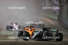 Valtteri Bottas (FIN) Mercedes AMG F1 W08. 17.09.2017. Formula 1 World Championship, Rd 14, Singapore Grand Prix, Marina Bay Street Circuit, Singapore, Race Day.