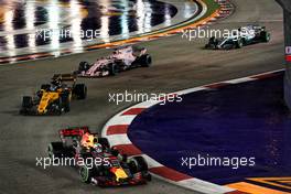 Daniel Ricciardo (AUS) Red Bull Racing RB13.                                17.09.2017. Formula 1 World Championship, Rd 14, Singapore Grand Prix, Marina Bay Street Circuit, Singapore, Race Day.