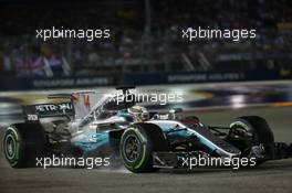 Lewis Hamilton (GBR) Mercedes AMG F1 W08./ 17.09.2017. Formula 1 World Championship, Rd 14, Singapore Grand Prix, Marina Bay Street Circuit, Singapore, Race Day.
