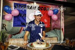 Esteban Ocon (FRA) Sahara Force India F1 Team celebrates his 21st birthday with a cake. 16.09.2017. Formula 1 World Championship, Rd 14, Singapore Grand Prix, Marina Bay Street Circuit, Singapore, Qualifying Day.