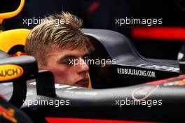 Max Verstappen (NLD) Red Bull Racing RB13. 16.09.2017. Formula 1 World Championship, Rd 14, Singapore Grand Prix, Marina Bay Street Circuit, Singapore, Qualifying Day.