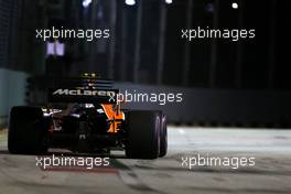 Stoffel Vandoorne (BEL) McLaren F1  16.09.2017. Formula 1 World Championship, Rd 14, Singapore Grand Prix, Marina Bay Street Circuit, Singapore, Qualifying Day.