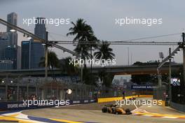 Jolyon Palmer (GBR) Renault Sport F1 Team   16.09.2017. Formula 1 World Championship, Rd 14, Singapore Grand Prix, Marina Bay Street Circuit, Singapore, Qualifying Day.