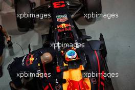 Daniel Ricciardo (AUS) Red Bull Racing RB13.                                16.09.2017. Formula 1 World Championship, Rd 14, Singapore Grand Prix, Marina Bay Street Circuit, Singapore, Qualifying Day.