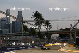 Lewis Hamilton (GBR) Mercedes AMG F1   16.09.2017. Formula 1 World Championship, Rd 14, Singapore Grand Prix, Marina Bay Street Circuit, Singapore, Qualifying Day.