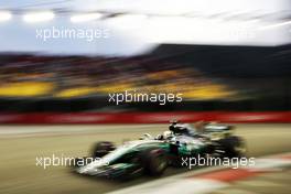 Lewis Hamilton (GBR) Mercedes AMG F1 W08. 16.09.2017. Formula 1 World Championship, Rd 14, Singapore Grand Prix, Marina Bay Street Circuit, Singapore, Qualifying Day.