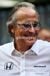 Mansour Ojjeh, McLaren shareholder. 17.09.2017. Formula 1 World Championship, Rd 14, Singapore Grand Prix, Marina Bay Street Circuit, Singapore, Race Day.