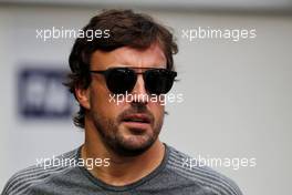 Fernando Alonso (ESP) McLaren. 14.09.2017. Formula 1 World Championship, Rd 14, Singapore Grand Prix, Marina Bay Street Circuit, Singapore, Preparation Day.