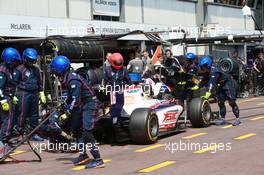 26.05.2017 - Race 1, Pit stop, Nabil Jeffri (MAL) Trident 25-27.05.2017 FIA Formula 2 Championship - Rd 3, Monte Carlo, Monaco