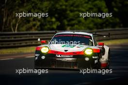 Richard Lietz (AUT) / Frederic Makowiecki (FRA) / Patrick Pilet (FRA) #91 Porsche GT Team, Porsche 911 RSR. FIA World Endurance Championship, Le Mans 24 Hours - Race, Saturday 17th June 2017. Le Mans, France.