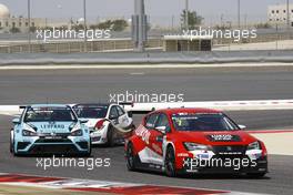Race 2, Hugo Valente (FRA) SEAT Leon TCR, Lukoil Craft-Bamboo Racing 16.04.2017. TCR International Series, Rd 2, Sakhir, Bahrain, Sunday.