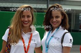 Race 2, Girls in the paddock 14.05.2017. TCR International Series, Rd 4, Monza, Italy, Sunday.